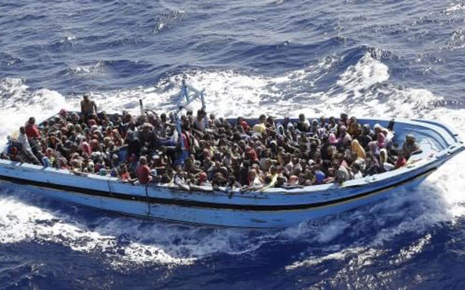 Δεκάδες μετανάστες αγνοούνται μετά το ναυάγιο στη Μεσόγειο