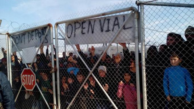 Διεθνής Αμνηστία: Η Ευρώπη πρέπει να επωμιστεί την ευθύνη 46.000 προσφύγων που βρίσκονται παγιδευμένοι στην Ελλάδα