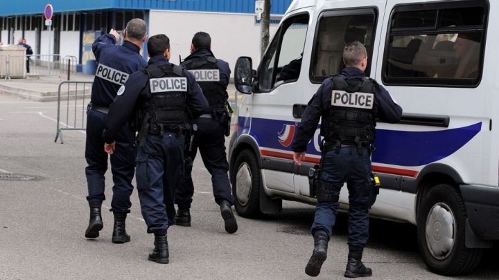 Υπερψηφίστηκε στη Γαλλία ο νόμος που απαγορεύει τη φωτογράφιση αστυνομικών