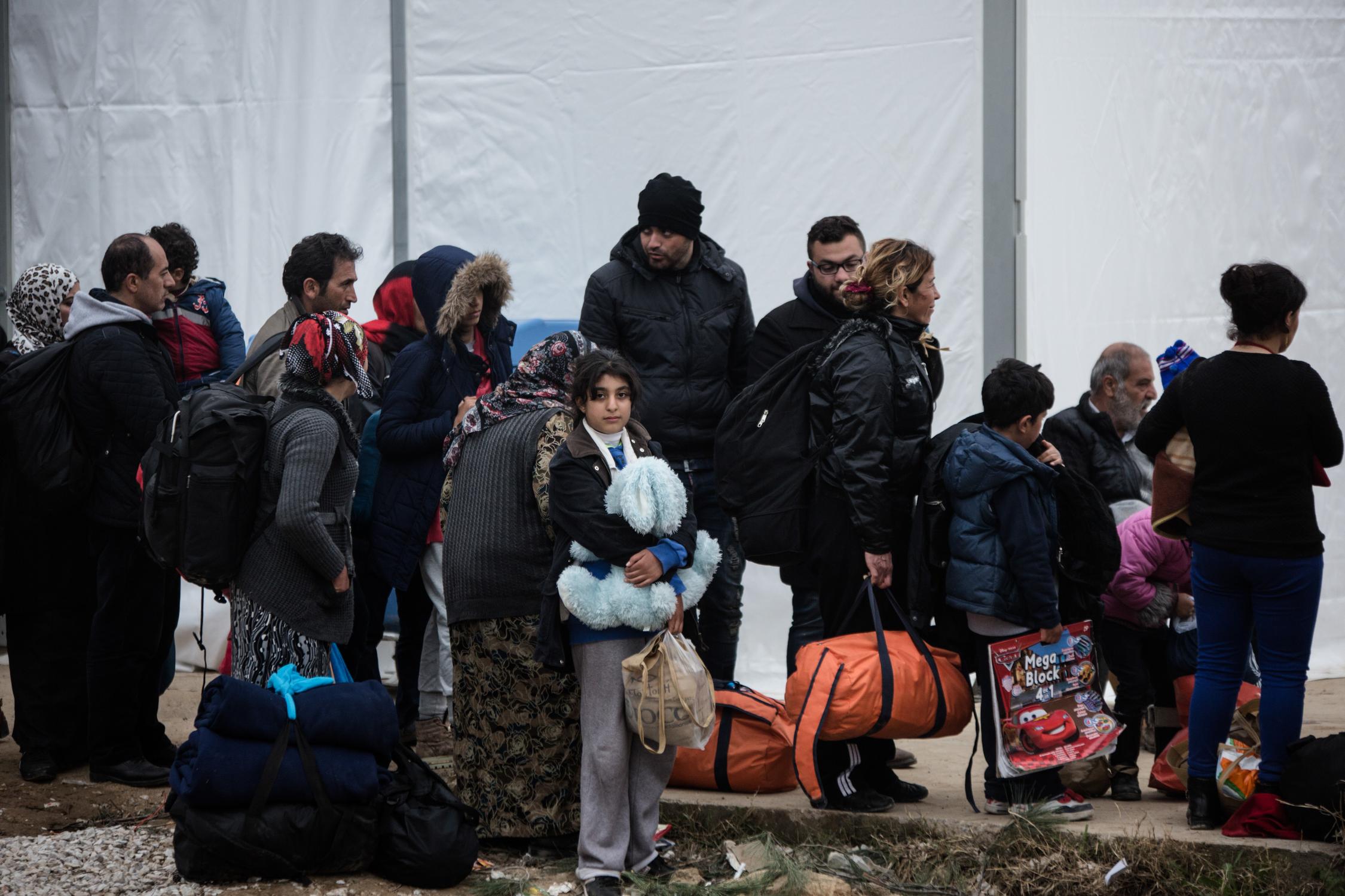 20.000 χιλιάδες εγκλωβισμένοι πρόσφυγες – Άνοιξαν τα σύνορα στην Ειδομένη