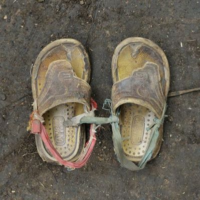 Τα φθαρμένα παπούτσια προσφύγων