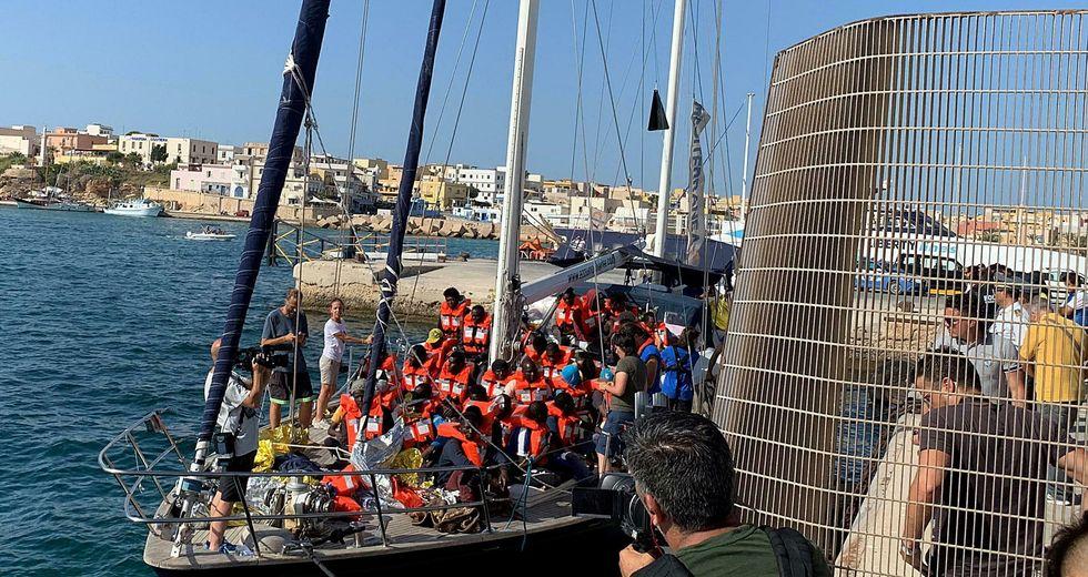 Η Ιταλία κλείνει τα λιμάνια της στους μετανάστες, αυτή τη φορά λόγω κορονοϊού
