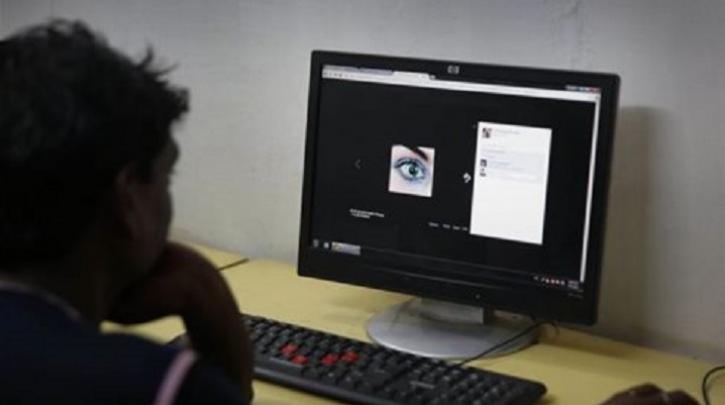 Ινδία: Αποσύρεται εν μέρει το «μπλόκο» σε πορνογραφικούς ιστότοπους