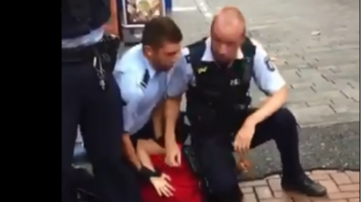 Γερμανία: Βίντεο με αστυνομική βία σε βάρος νεαρού προκάλεσε αντιδράσεις