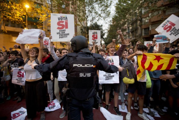 Καταλονία: Το «ναι» επικράτησε με το 90% των ψήφων – Μ. Ραχόι: Δεν διεξήχθη δημοψήφισμα