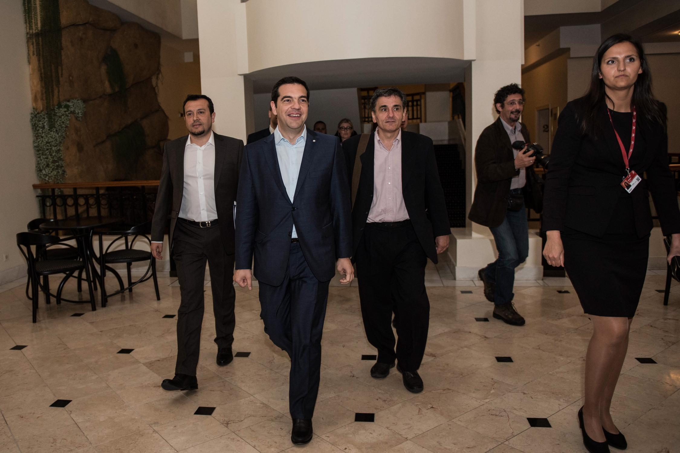 Θετική εξέλιξη η έκτακτη Σύνοδος Κορυφής για την Ελλάδα, λέει η κυβέρνηση