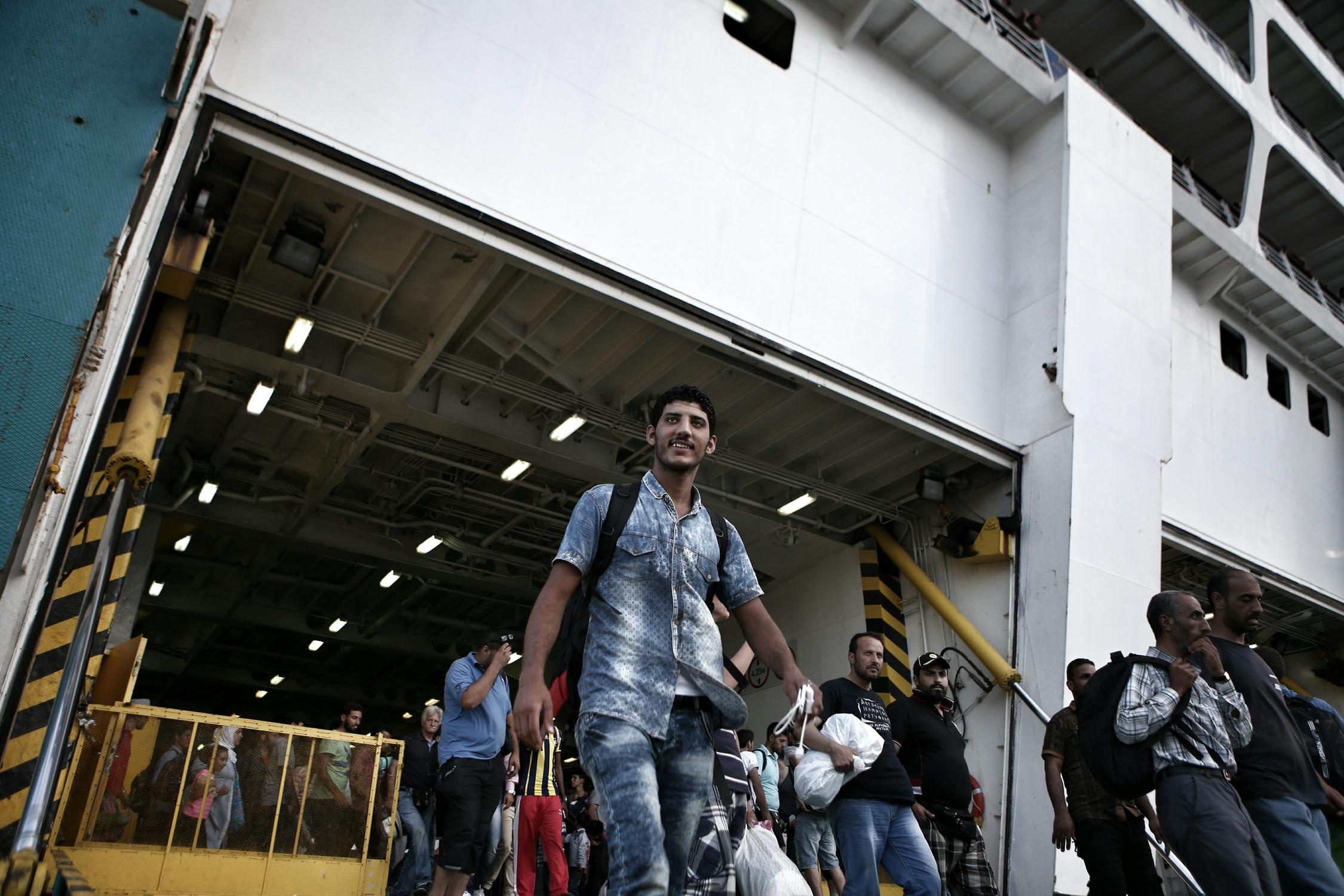 Στον Πειραιά το Ελ. Βενιζέλος με 2.500 πρόσφυγες