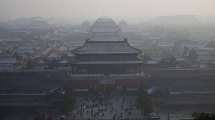 «Πορτοκαλί συναγερμός» στο Πεκίνο για τρίτη μέρα εξαιτίας των υψηλών επιπέδων ατμοσφαιρικής ρύπανσης