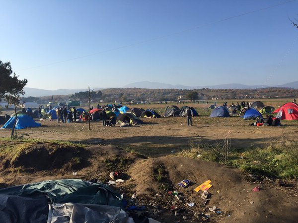 Αστυνομική επιχείρηση στην Ειδομένη- Στην Αθήνα μεταφέρονται οι πρόσφυγες