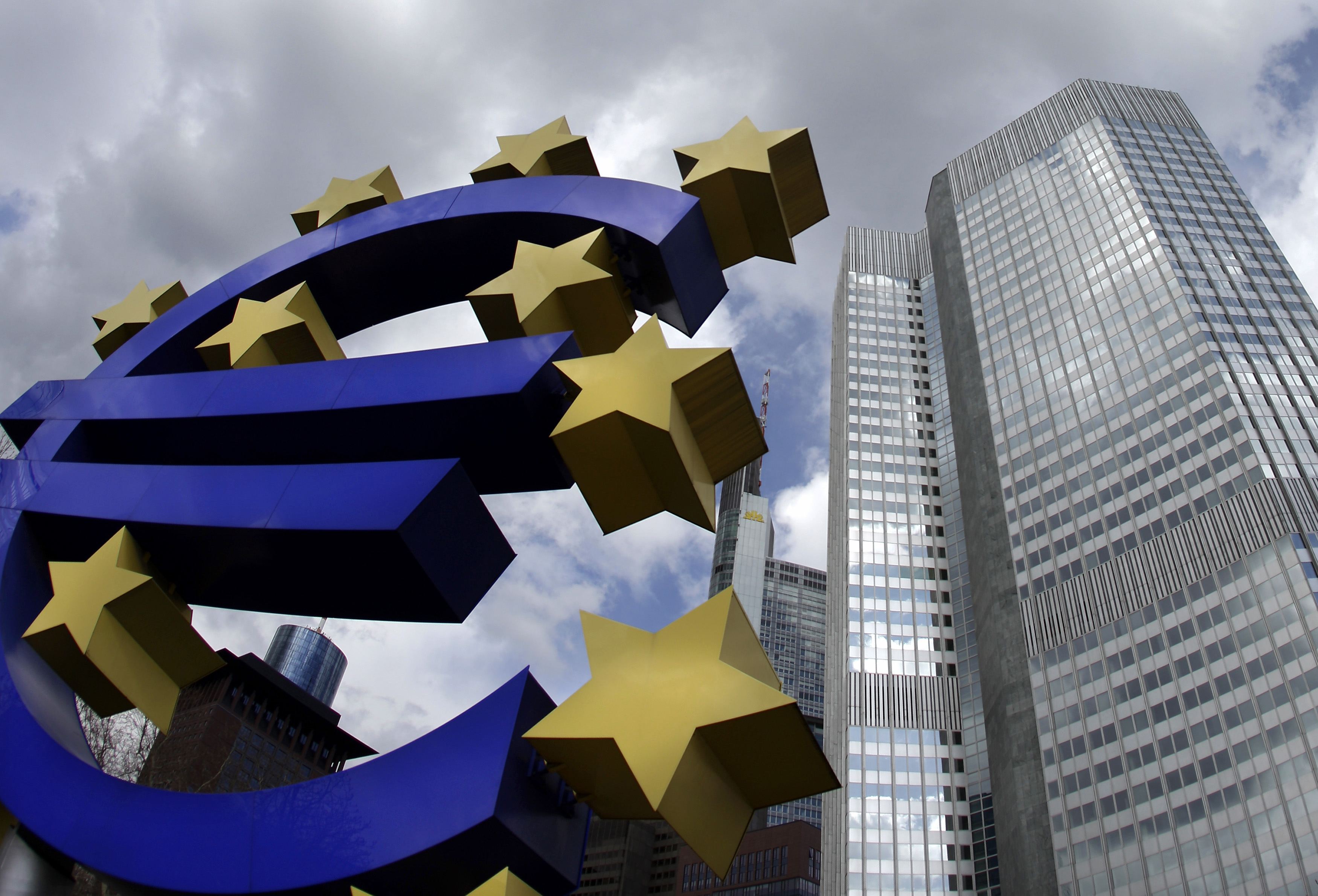 Νέα αύξηση του ορίου ρευστότητας των τραπεζών εξετάζει η ΕΚΤ