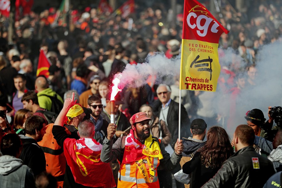 Γαλλία: Χιλιάδες διαδηλωτές εναντίον της μεταρρύθμισης του κώδικα εργασίας