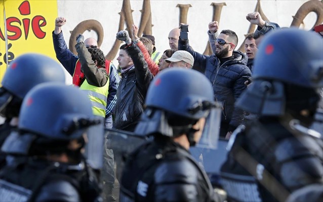 Γαλλία: Κλιμακώνεται το απεργιακό μέτωπο κατά της εργασιακής μεταρρύθμισης