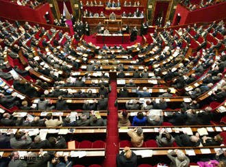 Υιοθετήθηκε από το Γαλλικό κοινοβούλιο το νομοσχέδιο για την πορνεία – Πρόστιμα στους πελάτες
