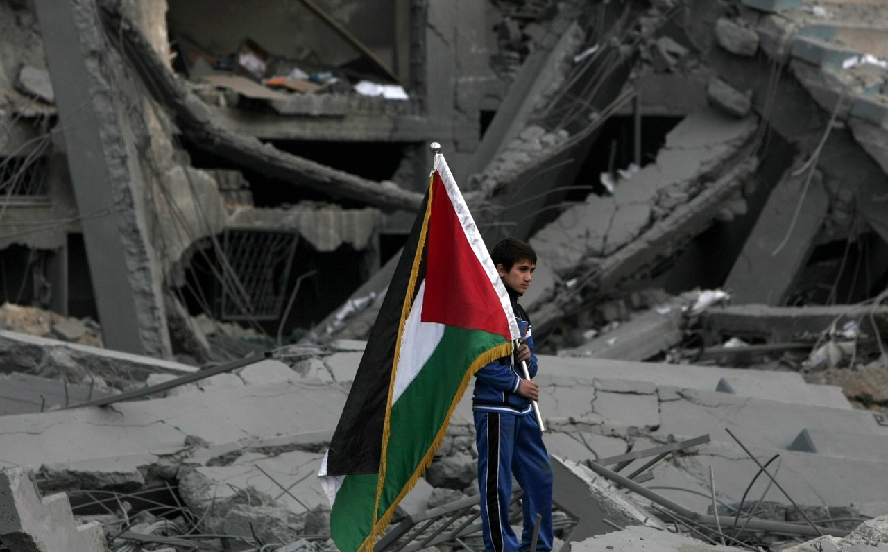 Τουλάχιστον 55 Παλαιστίνιοι νεκροί και 2.700 τραυματίες από ισραηλινά πυρά στη Γάζα