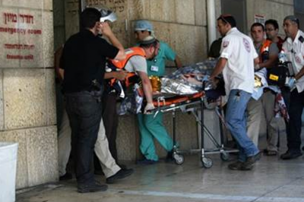 Γάζα: Ισραηλινή οβίδα έπληξε νοσοκομείο