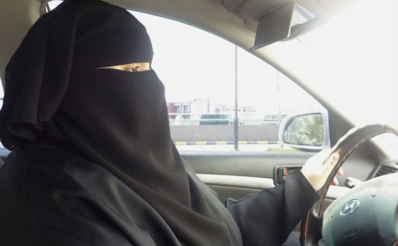 Σαουδική Αραβία: Γυναίκες συνελήφθησαν επειδή οδηγούσαν