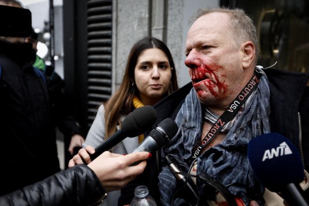 Θύμα άγριου ξυλοδαρμού από ακροδεξιούς ο δημοσιογράφος Θωμάς Γιακόμπι