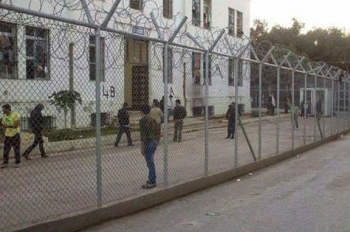 Χίλιοι διακόσιοι κρατούμενοι μετανάστες σε απεργία πείνας στην Κόρινθο-Ζητούν εκκένωση των στρατοπέδων