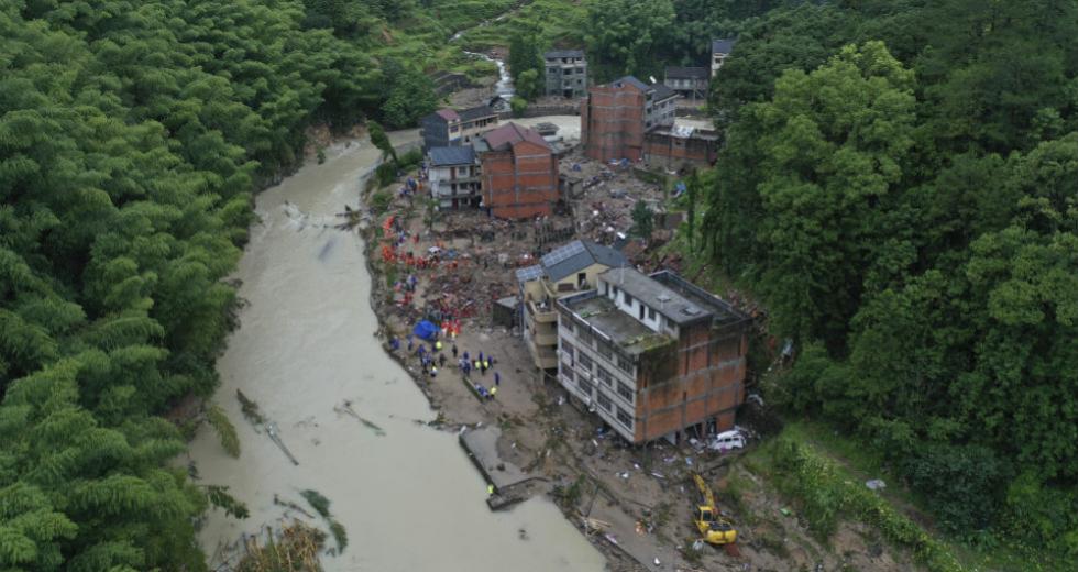 Δραματική αύξηση των νεκρών από τον τυφώνα στην Κίνα