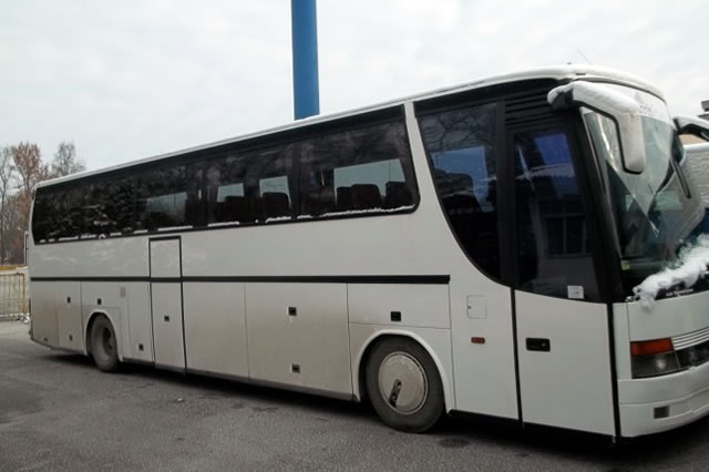 Συνελήφθη οδηγός λεωφορείου για απόπειρα εξαπάτησης προσφύγων από τη Συρία