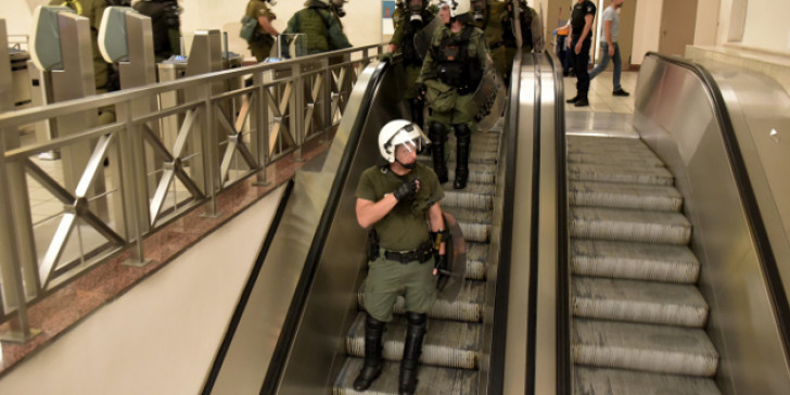 «Μαύροι Πάνθηρες» και στο Μετρό- Αστυνόμευση της Αθήνας με πάνοπλους αστυνομικούς