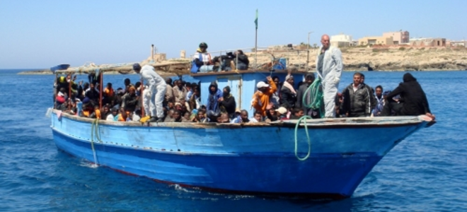 Ιταλία: 100 πρόσφυγες σώθηκαν μετά από 12 ημέρες περιπλάνησης στη Μεσόγειο