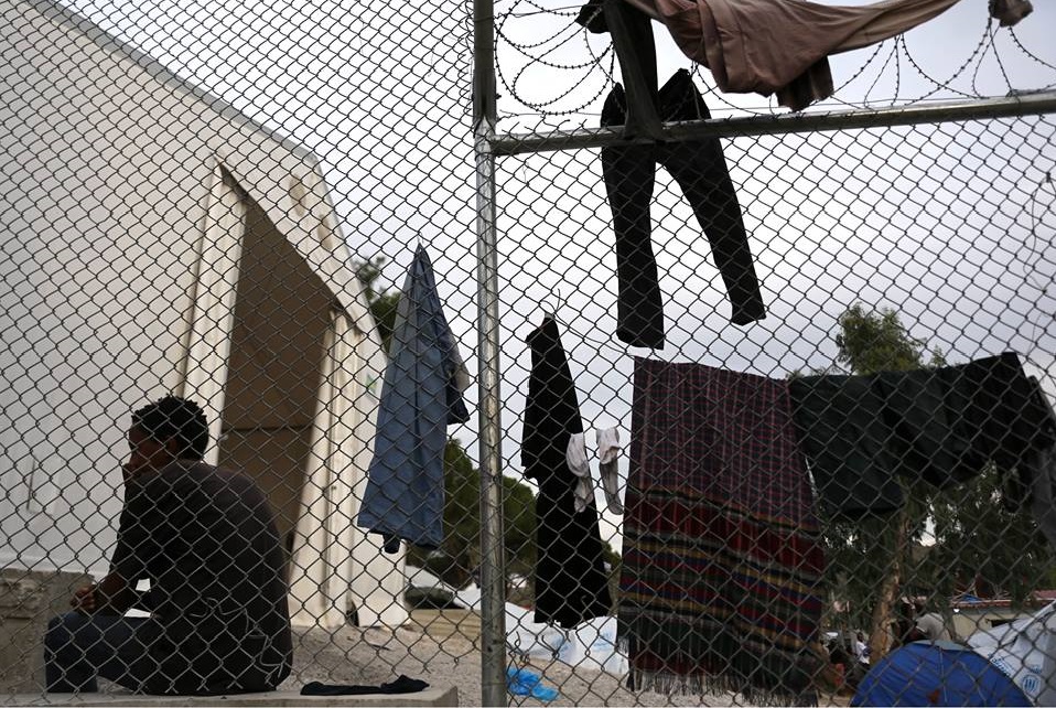 Απάνθρωπη και παράνομη κράτηση πρόσφυγα καταγγέλλει η Αλληλεγγύη Λέσβου