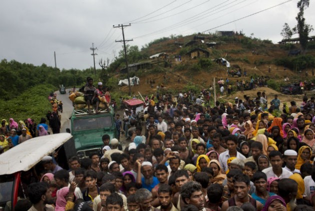 Προσφυγική κρίση και φόβος γενοκτονίας στη Μιανμάρ