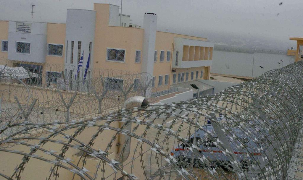 Άδειες κρατουμένων: Σκληραίνει  την στάση της η κυβέρνηση- «Πολύτιμος θεσμός» δηλώνουν νομικοί στο alterthess