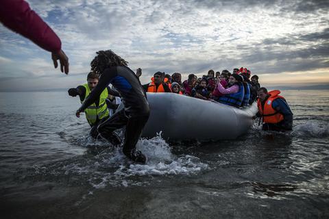 Η Ιταλική κυβέρνηση θέλει η ταυτοποίηση να γίνεται στη θάλασσα, αμέσως μετά τη διάσωσή των προσφύγων