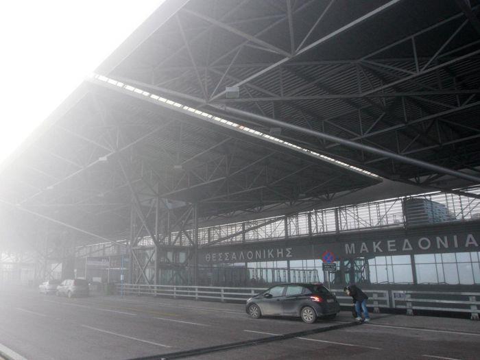 Πυκνή ομίχλη στη Θεσσαλονίκη – μικροπροβλήματα στο αεροδρόμιο Μακεδονία