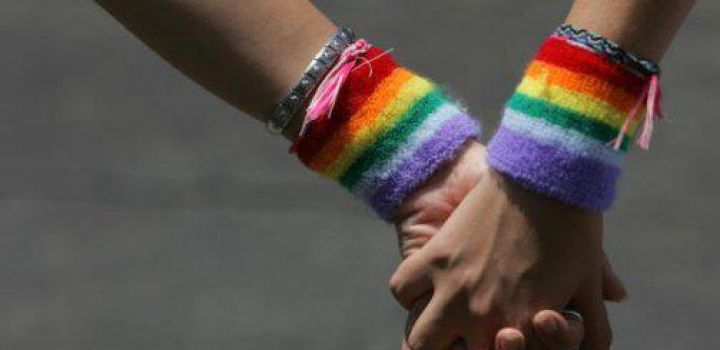 Η ομοφοβία καλά κρατεί: Άνθιμος και Κουτσούμπας ενάντια στο σύμφωνο συμβίωσης