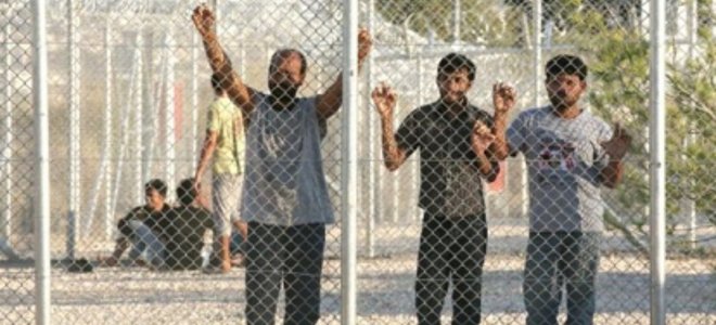 Απεργία πείνας ξεκινούν 400 μετανάστες σε στρατόπεδο συγκέντρωσης στην Ορεστιάδα