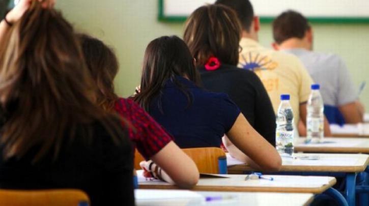 Πριν τις ενδοσχολικές εξετάσεις θα πραγματοποιηθούν οι Πανελλήνιες διευκρινίζει το Υπουργείο Παιδείας
