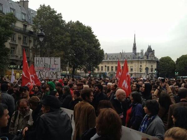 Αντιφασιστική συγκέντρωση στο Παρίσι