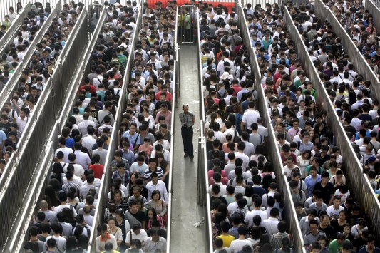 Τη μετεγκατάσταση πάνω από 2 εκατ. φτωχών πολιτών σχεδιάζει το Πεκίνο