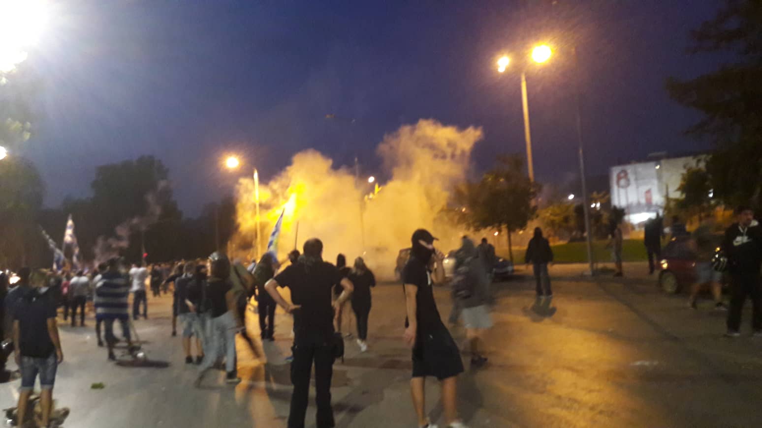 Επιθέσεις ακροδεξιών στο κέντρο της Θεσσαλονίκης – Αδυναμία της αστυνομίας να τις περιορίσει