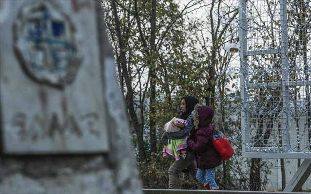 Unicef: Παιδιά και γυναίκες το 60% των προσφύγων που διασχίζουν τα σύνορα Ελλάδας – ΠΓΔΜ