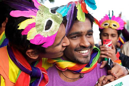 Ινδία: Παράνομη η ομοφυλοφιλία με απόφαση Εθνικού Ανώτατου Δικαστηρίου