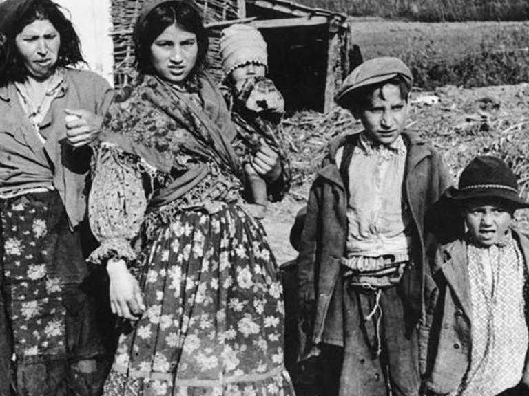 Το ολοκαύτωμα των Ρομά: ένα σκόπιμα λησμονημένο ολοκαύτωμα. Του Άγγελου Χατζηνικολάου