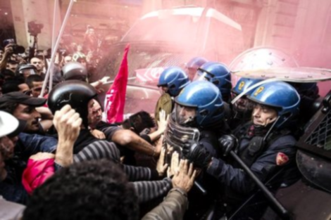 Ιταλία: Επίθεση αστυνομίας εναντίον διαδηλωτών κινημάτων κατοικίας
