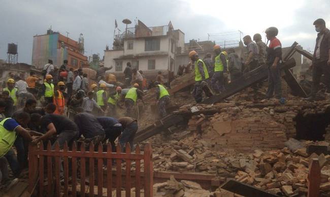 Βιβλική καταστροφή στο Νεπάλ- Αυξάνεται δραματικά ο αριθμός των νεκρών