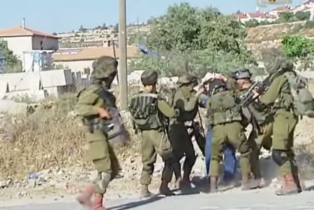 Σε βίντεο ξυλοδαρμός Παλαιστίνιου από στρατιώτες