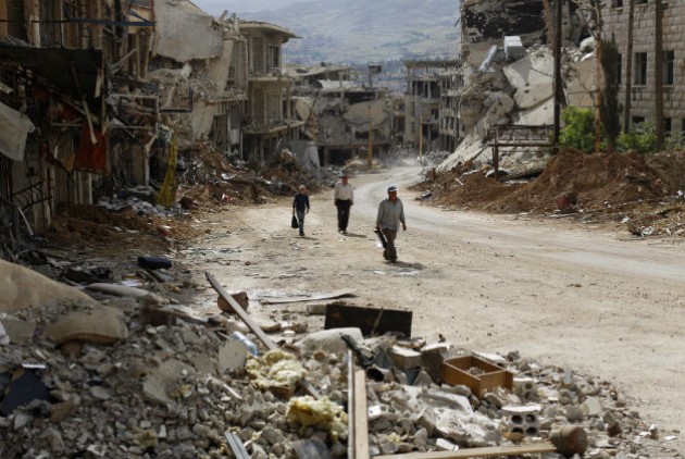 Συρία: «Τουλάχιστον 70 άμαχοι» νεκροί στους αεροπορικούς βομβαρδισμούς που διεξήχθησαν την Τρίτη