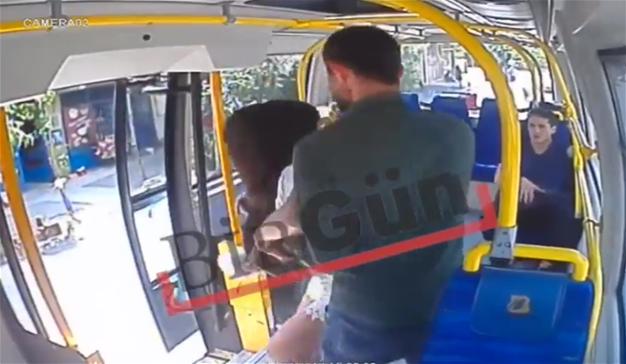 Τουρκία: Νεαρή κοπέλα δέχθηκε επίθεση σε λεωφορείο επειδή φορούσε σορτσάκι
