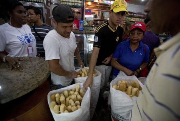 Λατινική Αμερική: Κορυφώνεται ο «πόλεμος για το ψωμί» και τα φάρμακα