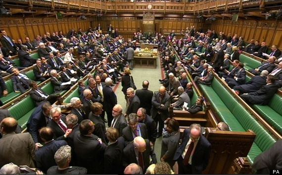 Αντίθετο σε στρατιωτική επίθεση στην Συρία το βρετανικό κοινοβούλιο